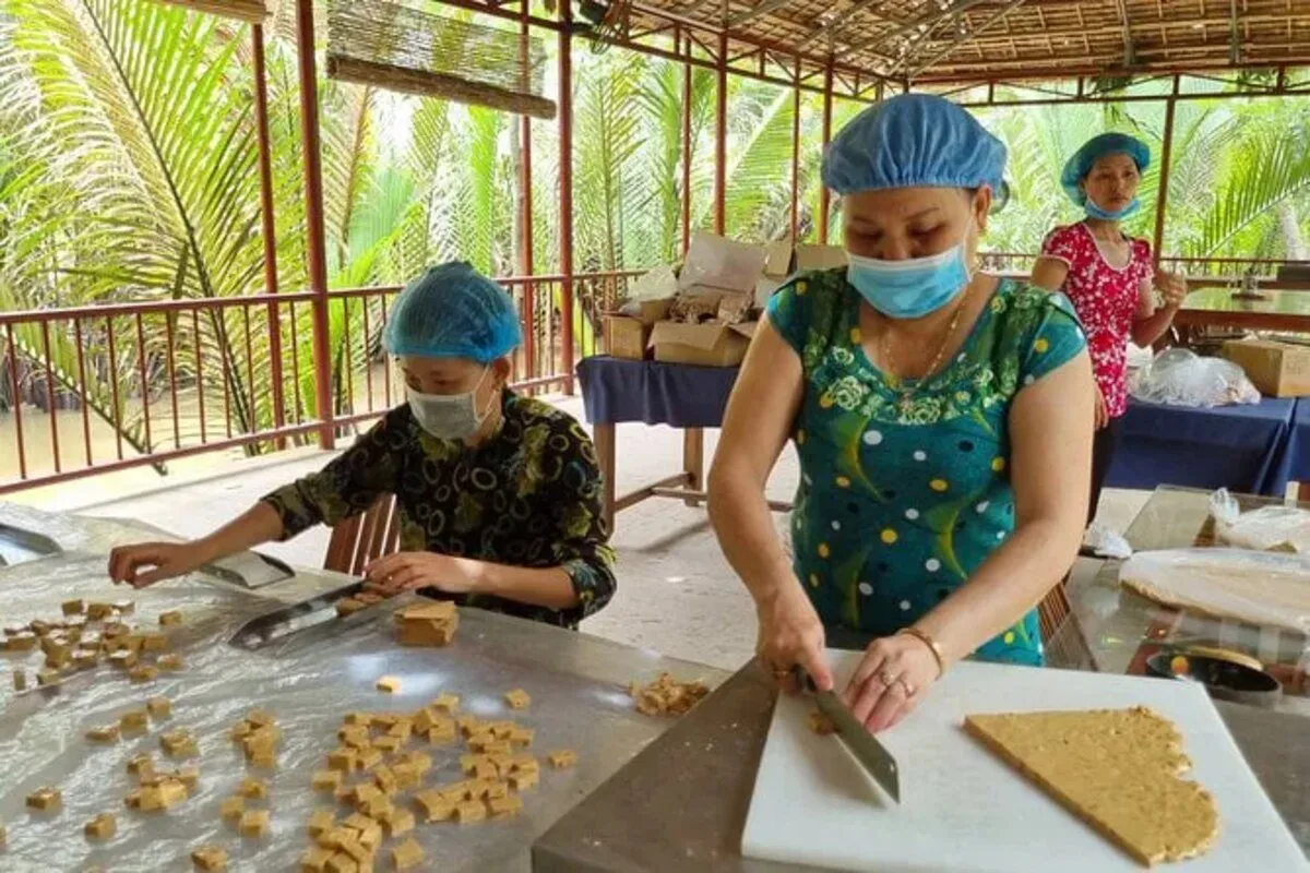 Ben Tre Traditional Villages and Orchard Experience