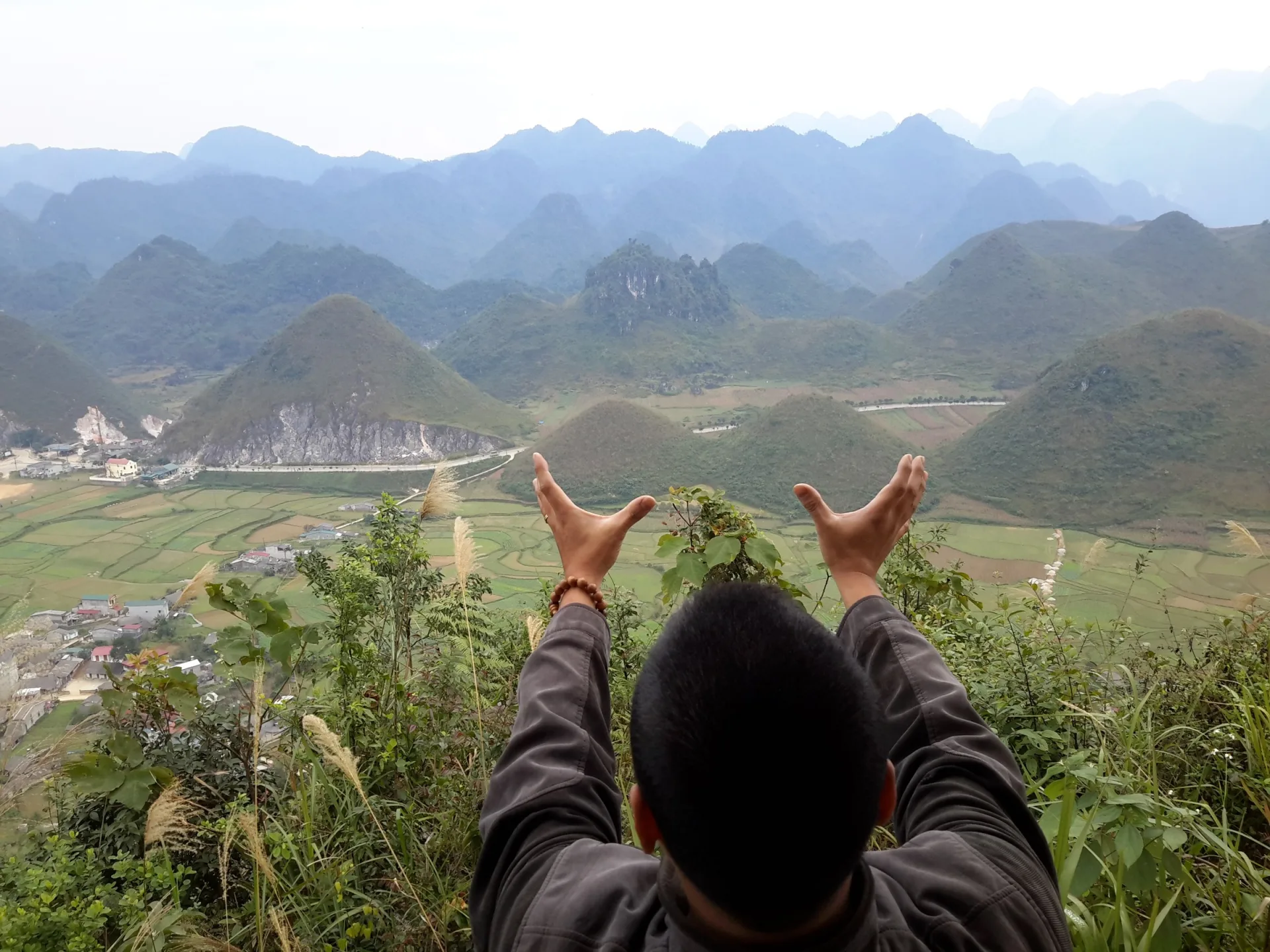 Cổng trời & Núi Đôi Quản Bạ