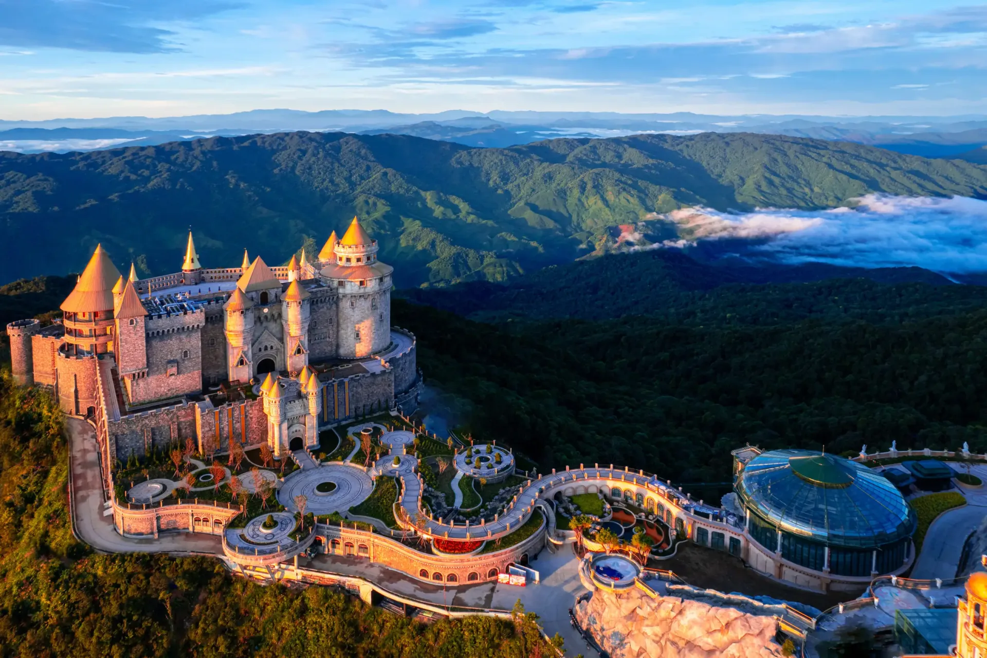 Đà Nẵng – Bà Nà Hills – Cầu Vàng 1 ngày Buffet