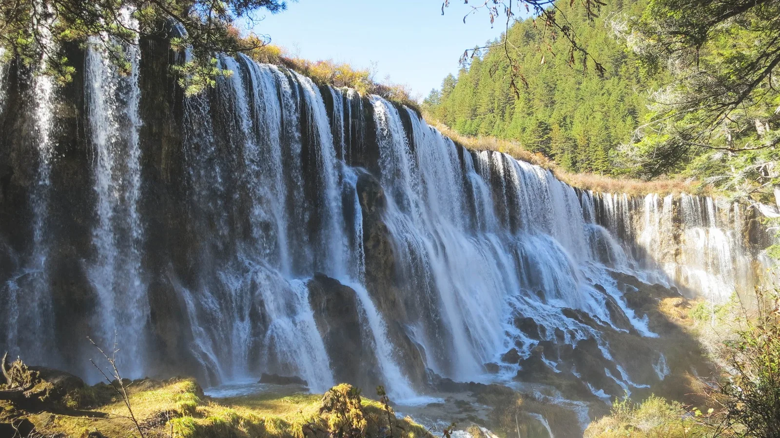 Hanoi – Chengdu – Chongqing – Jiuzhaigou 6D5N
