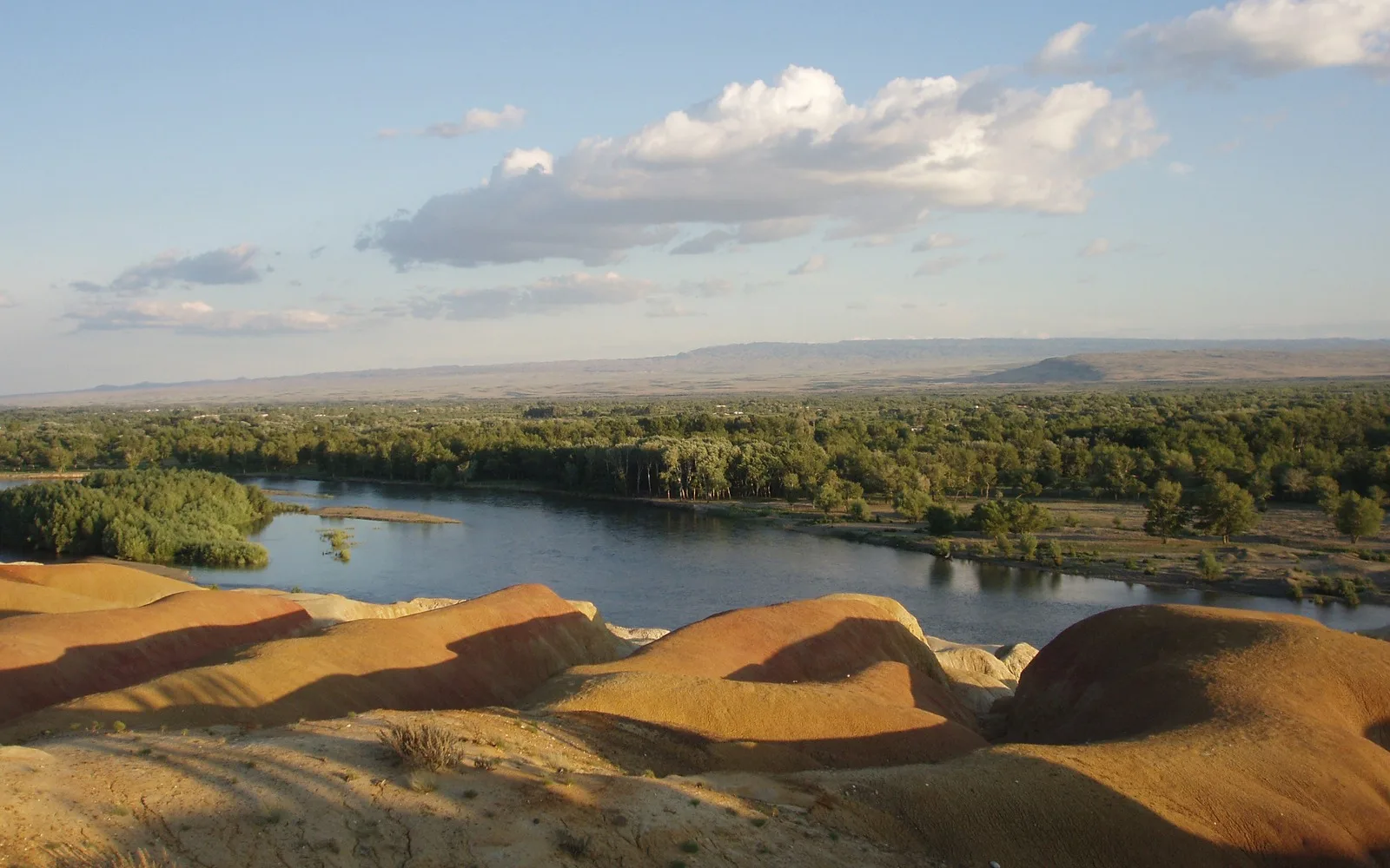 Urumqi – Burqin: S21 Desert Highway – Sea Ghost City – Colorful Beach