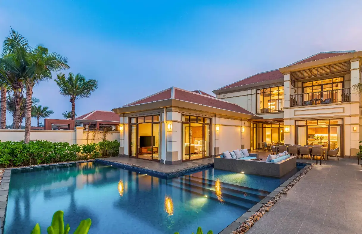 Villa cao cấp Đà Nẵng với những tiện nghi đặc biệt, thiết kế sang trọng và không gian riêng tư tuyệt đối.