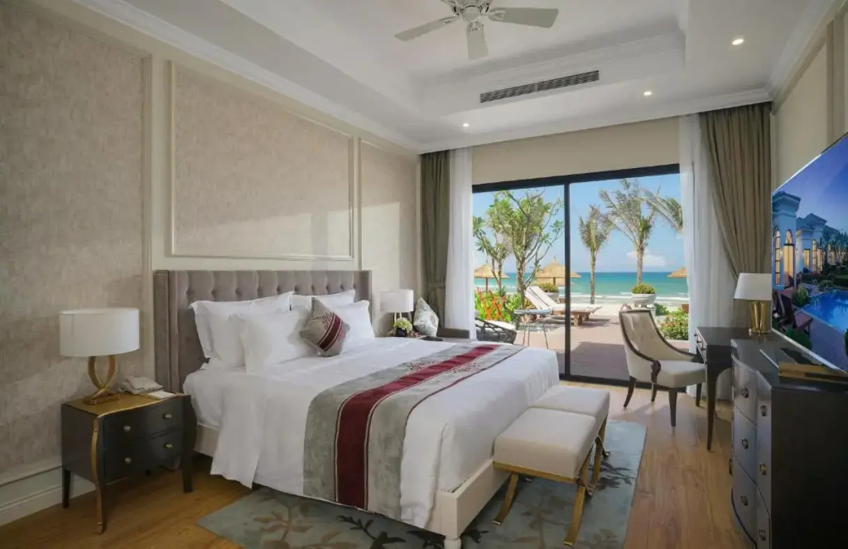 Phòng ngủ riêng tư trong villa Đà Nẵng dành cho gia đình và nhóm bạn
