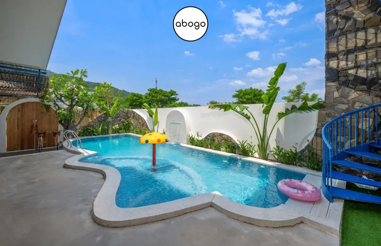 Villa Đà Nẵng view biển đẹp, ban công Amy Cozy Villa ngắm bình minh và hoàng hôn.